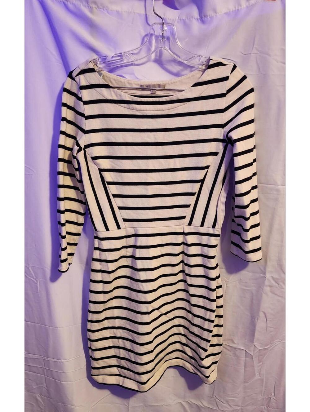 Gap Women's Navy Blue And White Casual Dress Small  3/4 Sleeve.